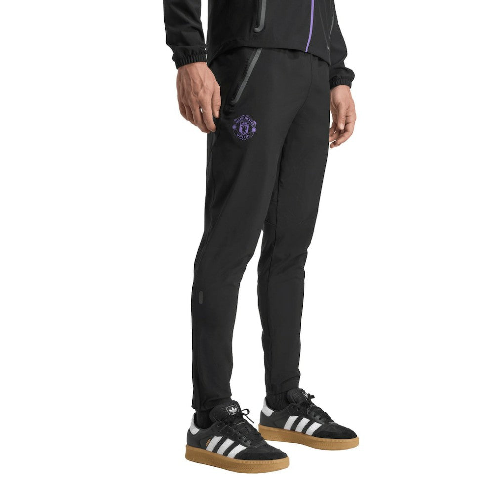 Manchester United 2025/26 Tiro Vis Tech AEROREADY Travel Pants Discount - Black 