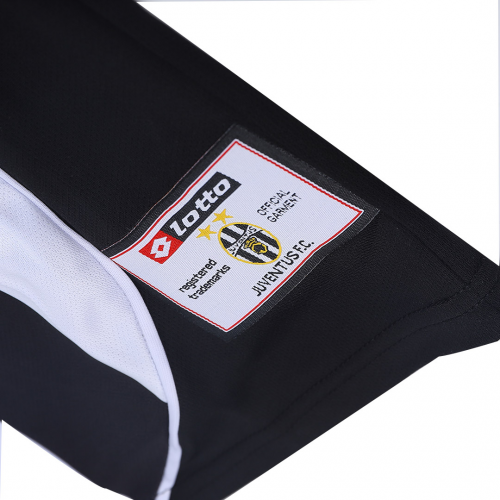 Retro Juventus UCL Home Jersey 2002/03 