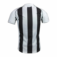 Retro Newcastle United Home Jersey 2005/06 