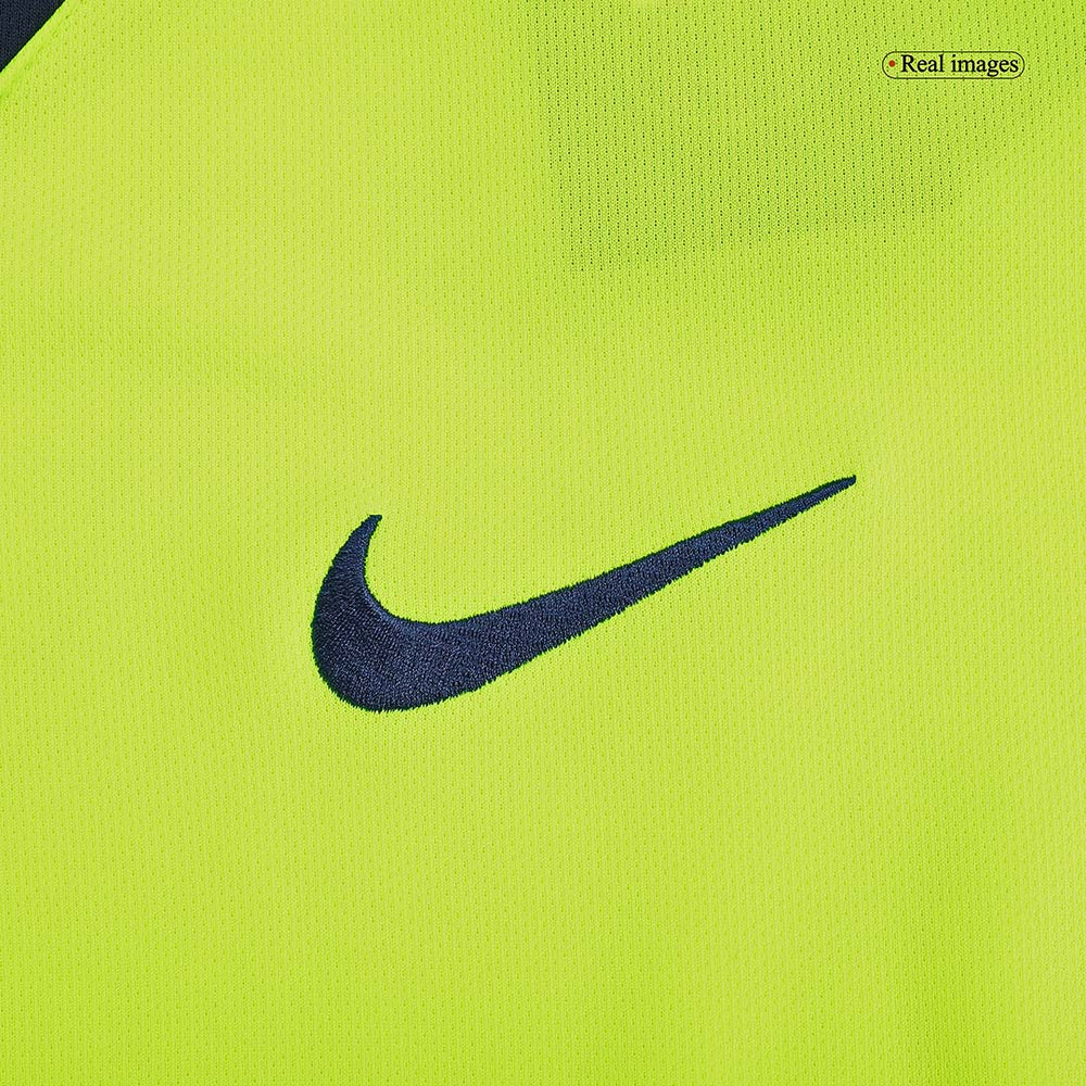 Retro Barcelona Away Jersey 2005/06 