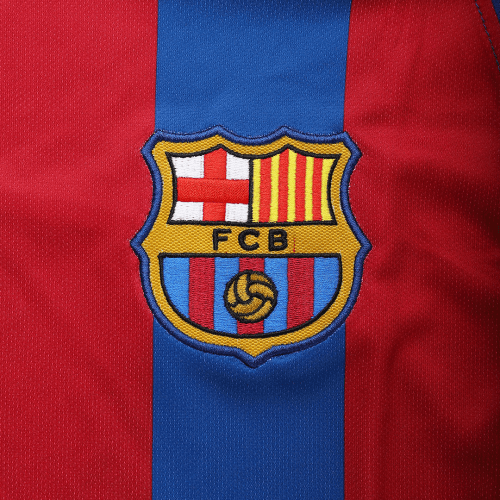 Ronaldinho #10 Retro Barcelona UCL Final Home Jersey 2005/06 