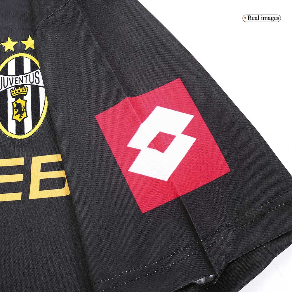 Retro Juventus Away Jersey 2001/02 