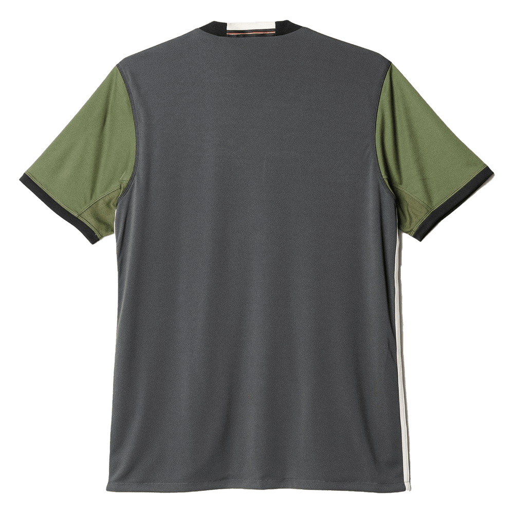 Müller #13 Retro Germany Away Jersey 2016 