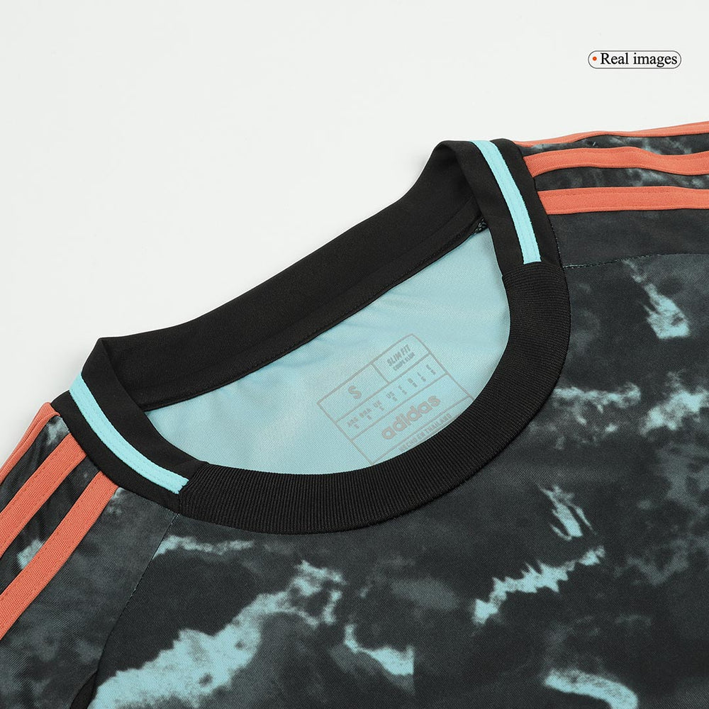 Bayern Munich Away Kit(Jersey+Shorts) 