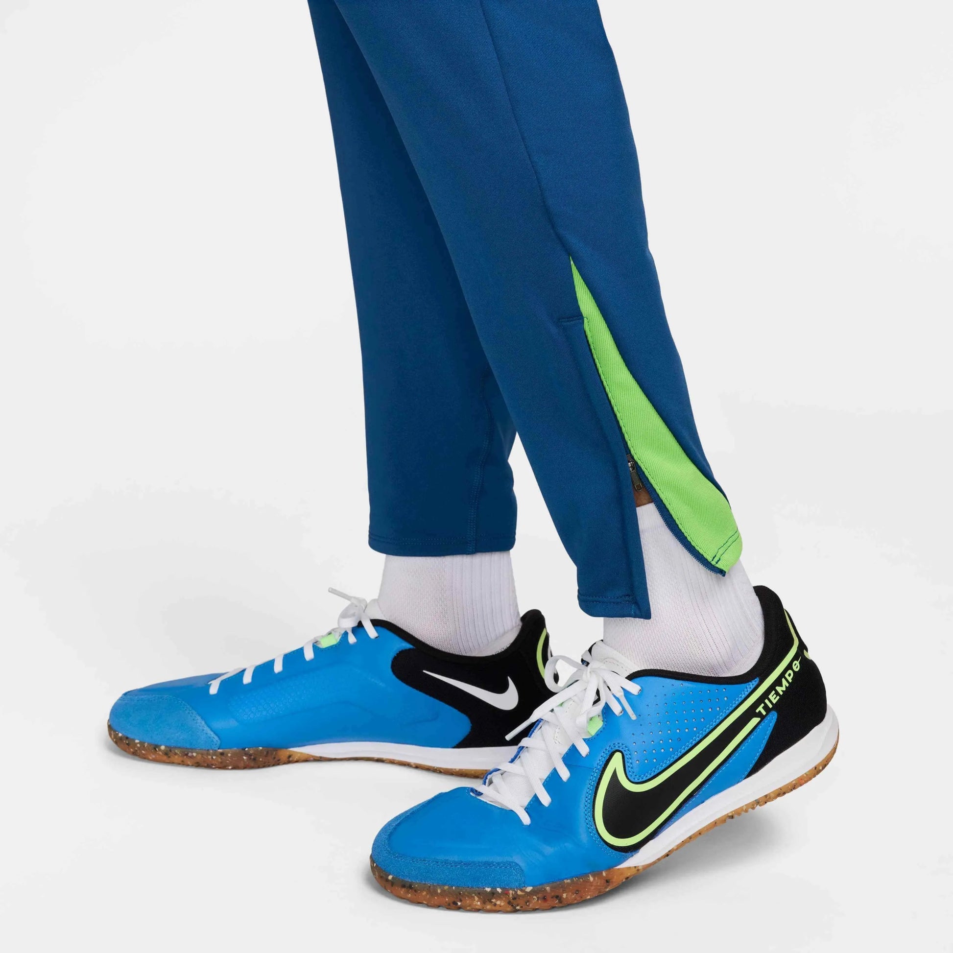 2024-25 Brazil Men's Strike Soccer Pants KPZ 
