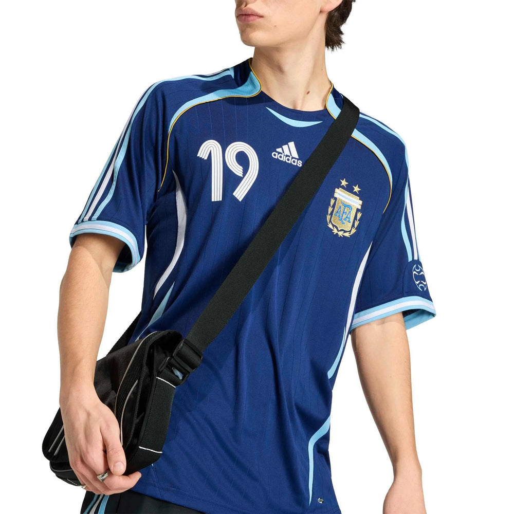 2006 Argentina Men's Retro Stadium Away Messi #19 Soccer Jersey Dark Blue 