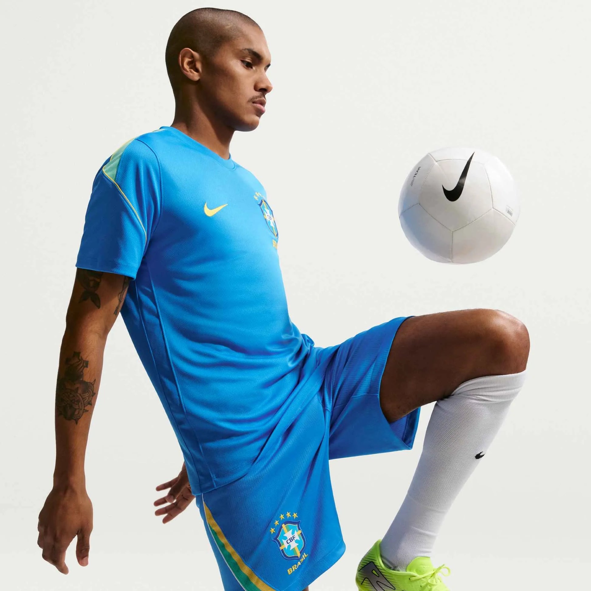 2026-27 Brazil Men's Stadium Home Shorts LT Photo Blue/Light Menta/White 