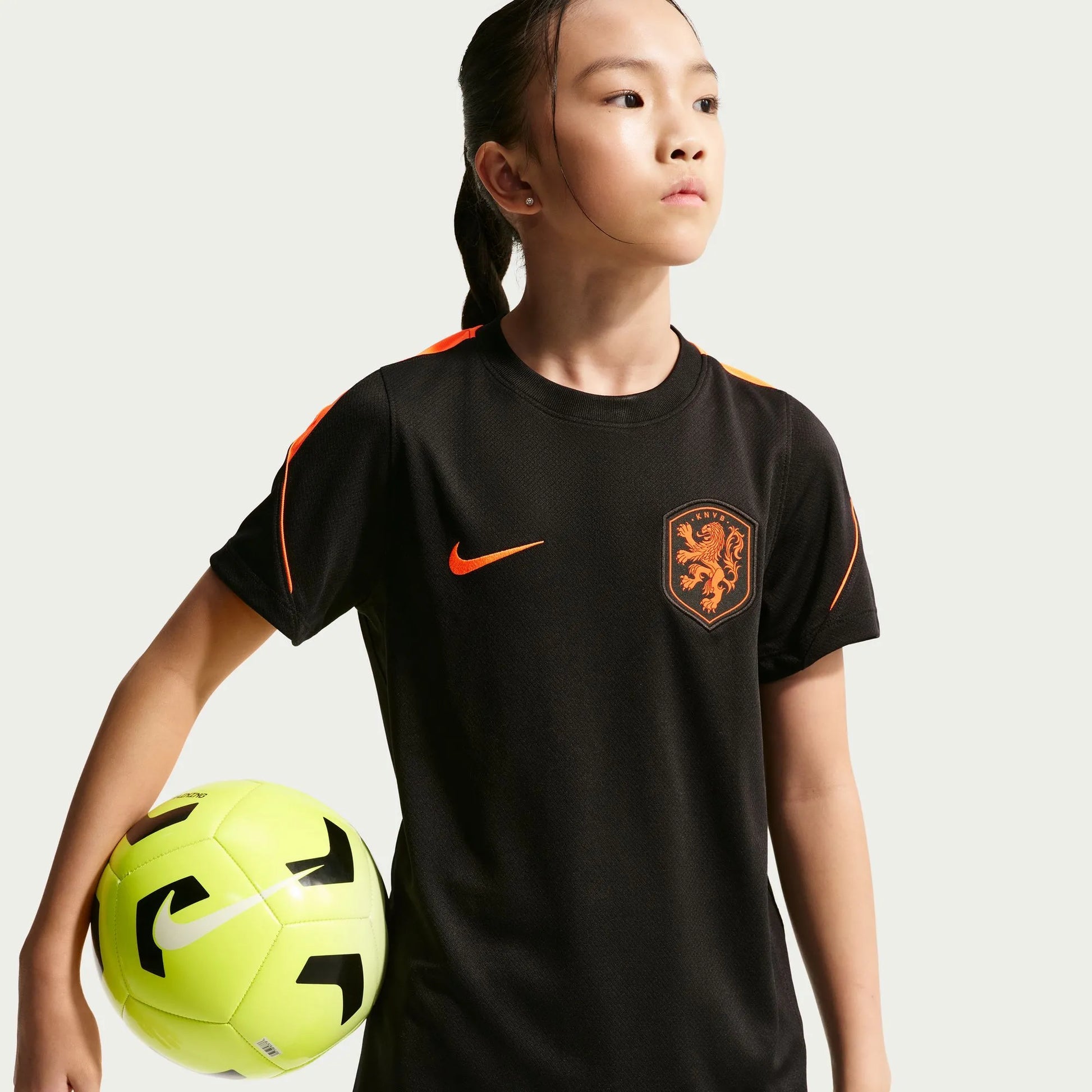2026-27 Netherlands Youth Strike Top Black/Hyper Crimson/Hyper Crimson 